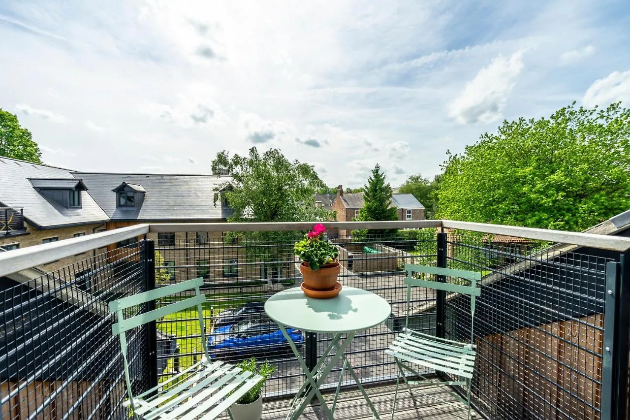 The Loft At St. John'S Apartment York